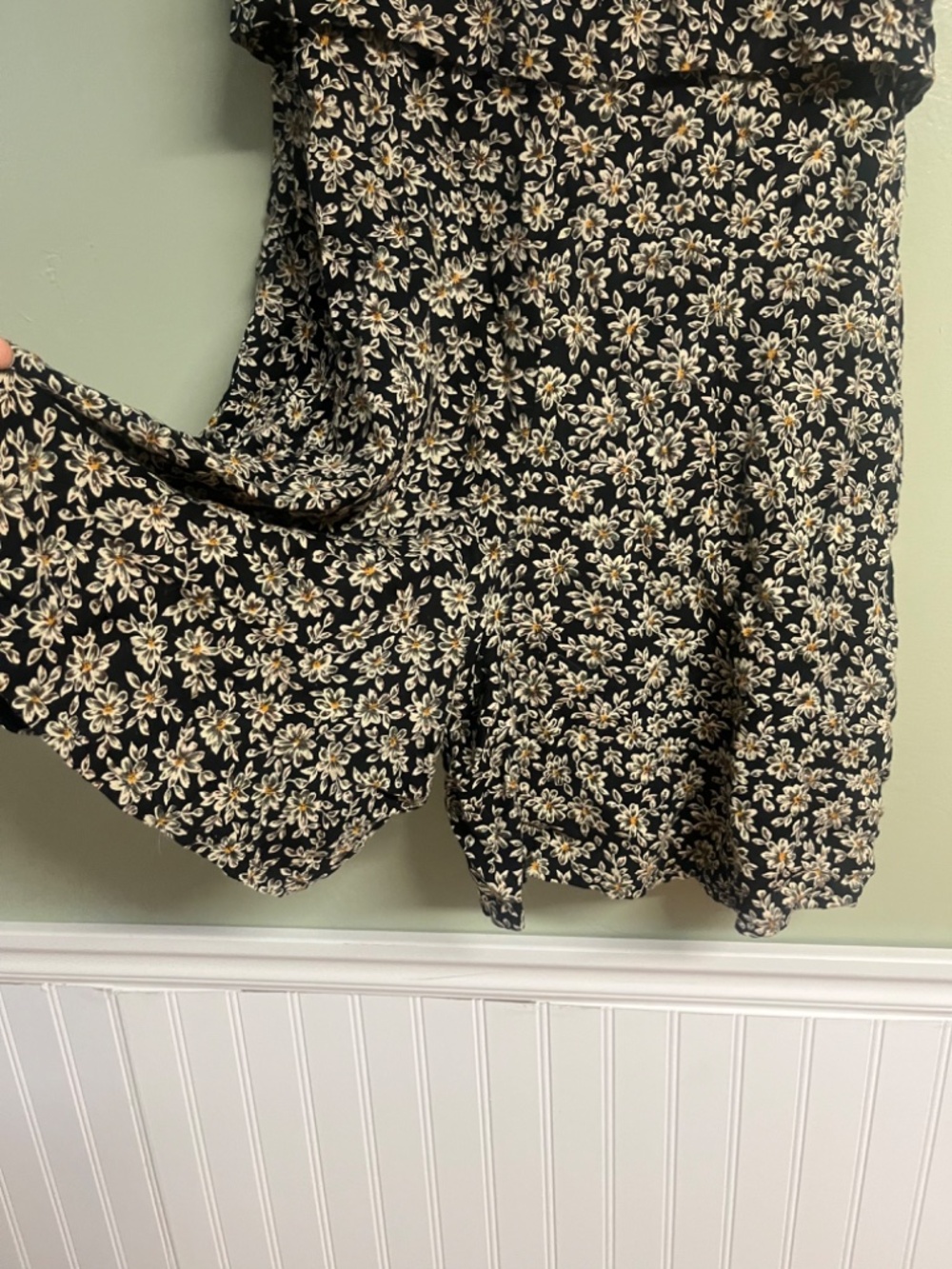 Black floral jumper - Picture 2 of 6